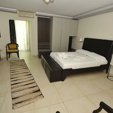 Bed & Breakfast Pilo Lala Konjat Lushnjë