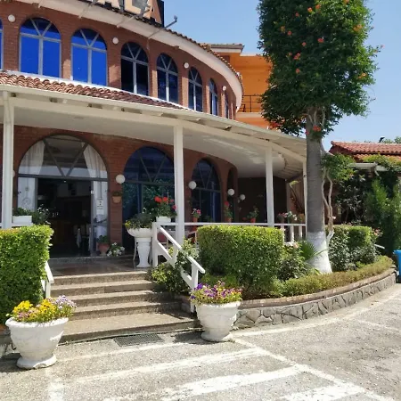 Bed & Breakfast Pilo Lala Konjat